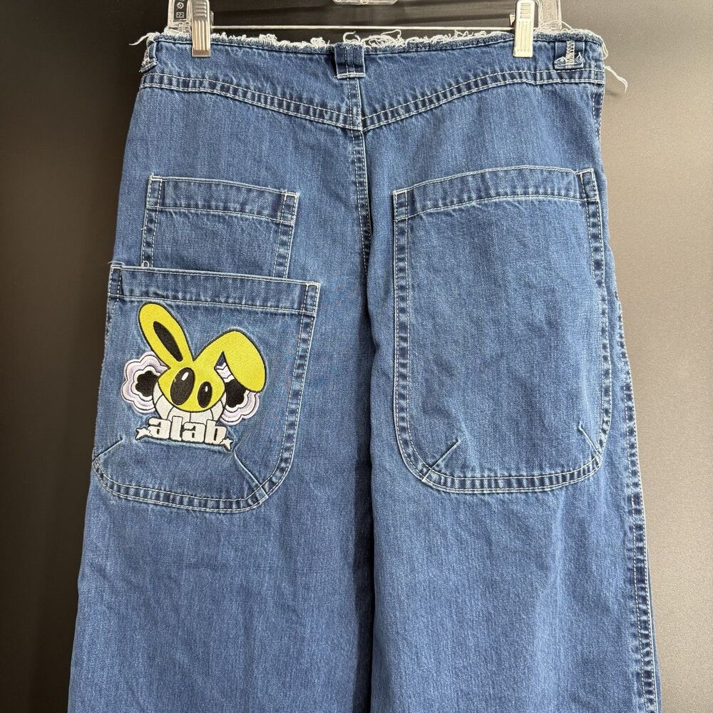 ALAB Blue Wash Wide Leg Jeans Size 30 Embroidery RnB Bunny Embroidery Preppy